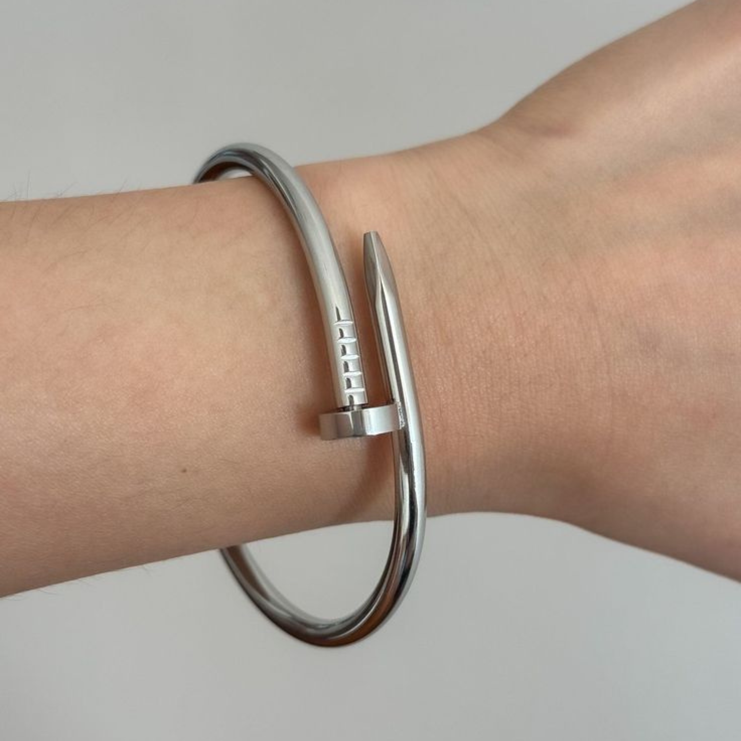 luxury Nail bracelet