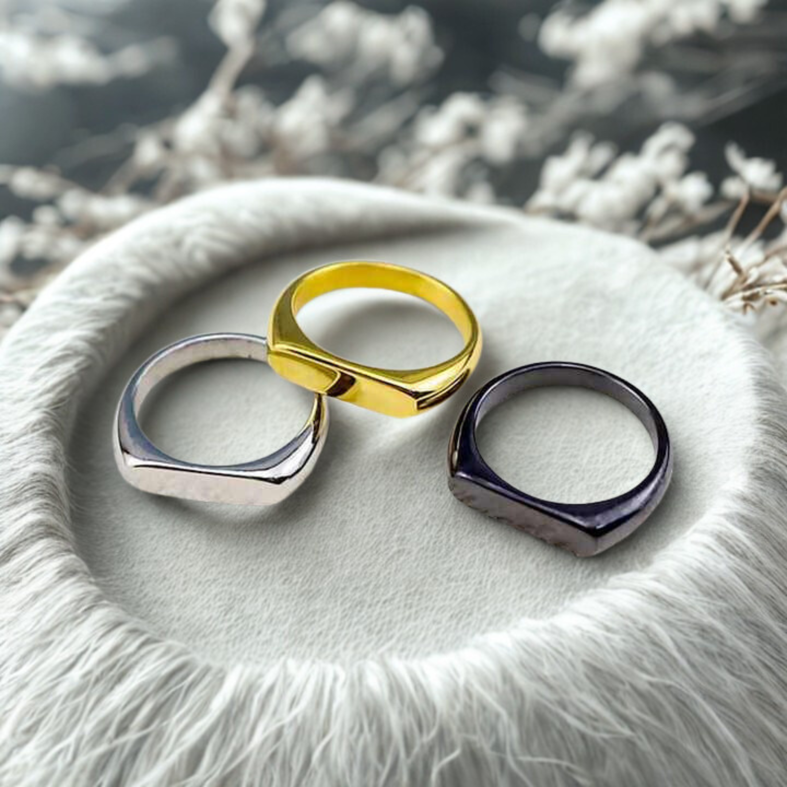 Modern Minimalist Stackable Ring - Vogue Vault PK